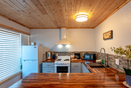 Apartment, Full Kitchen, Partial Bay View