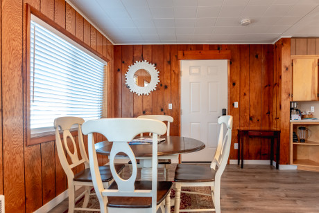 One Bedroom Cabin with Kitchen